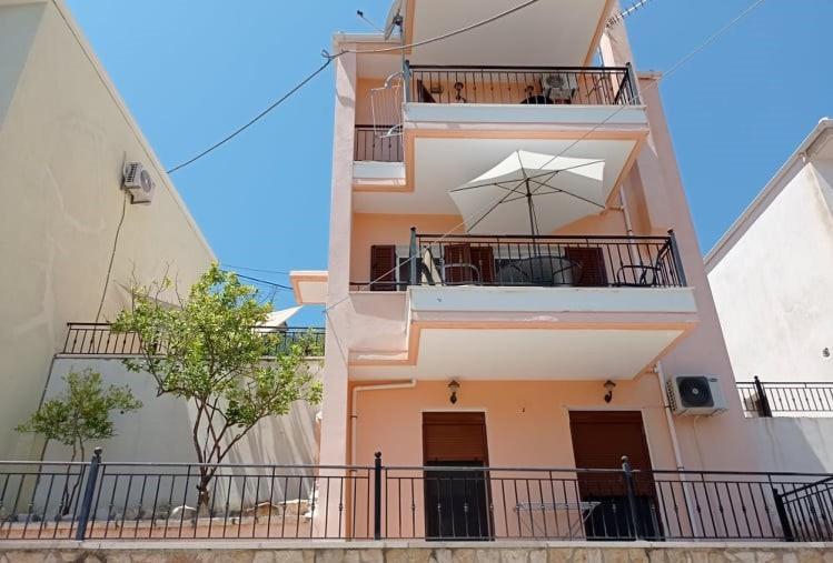 Hermes Holiday Home In The Port Of Sivota Bagian luar foto